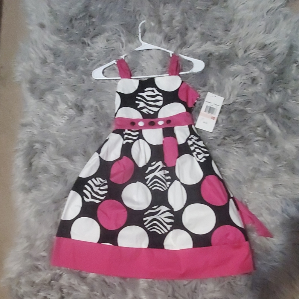 Adorable brand new dress